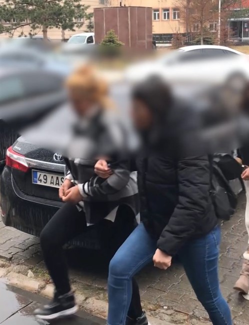 Muş'ta kuyumcuya sahte altın sattığı iddiasıyla 6 kişi tutuklandı