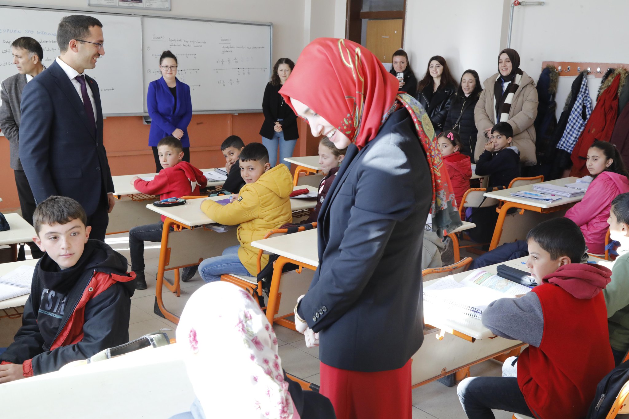 Ağrı'da "Okulum Beni Bekler" projesi ile bir kız çocuğu daha okula kazandırıldı