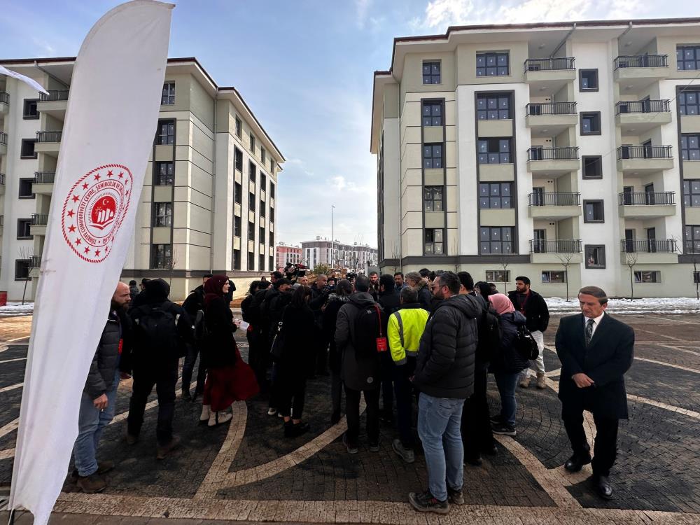 Yabancı basın kuruluşları Malatya’da deprem çalışmalarını yerinde gördü