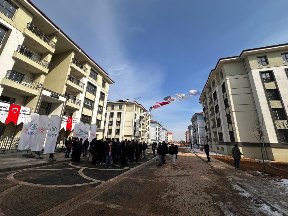 Yabancı basın kuruluşları Malatya’da deprem çalışmalarını yerinde gördü