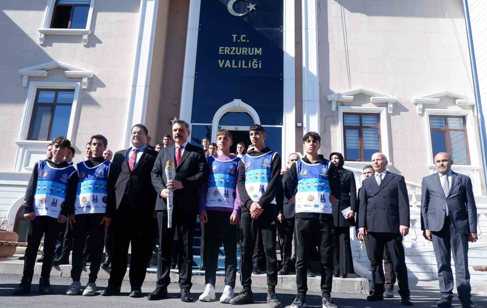 Erzurum'da 20. Kış Deaflympics Olimpiyat Oyunları meşalesi yakıldı