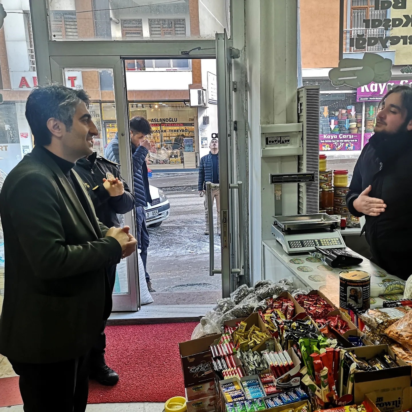 Sarıkamış Kaymakamı esnafla buluştu