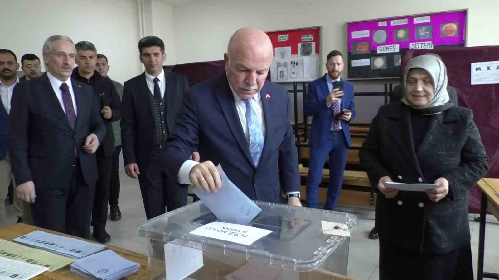 Başkan Sekmen: "Allah ülkemizi birlik ve beraberlikten ayırmasın"