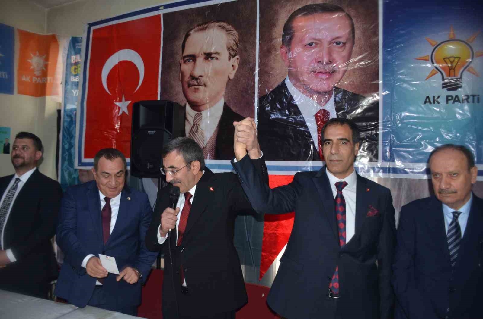 Cumhurbaşkanı Yardımcısı Yılmaz; "Oyunuzu kendinize, Bulanık'a verin"
