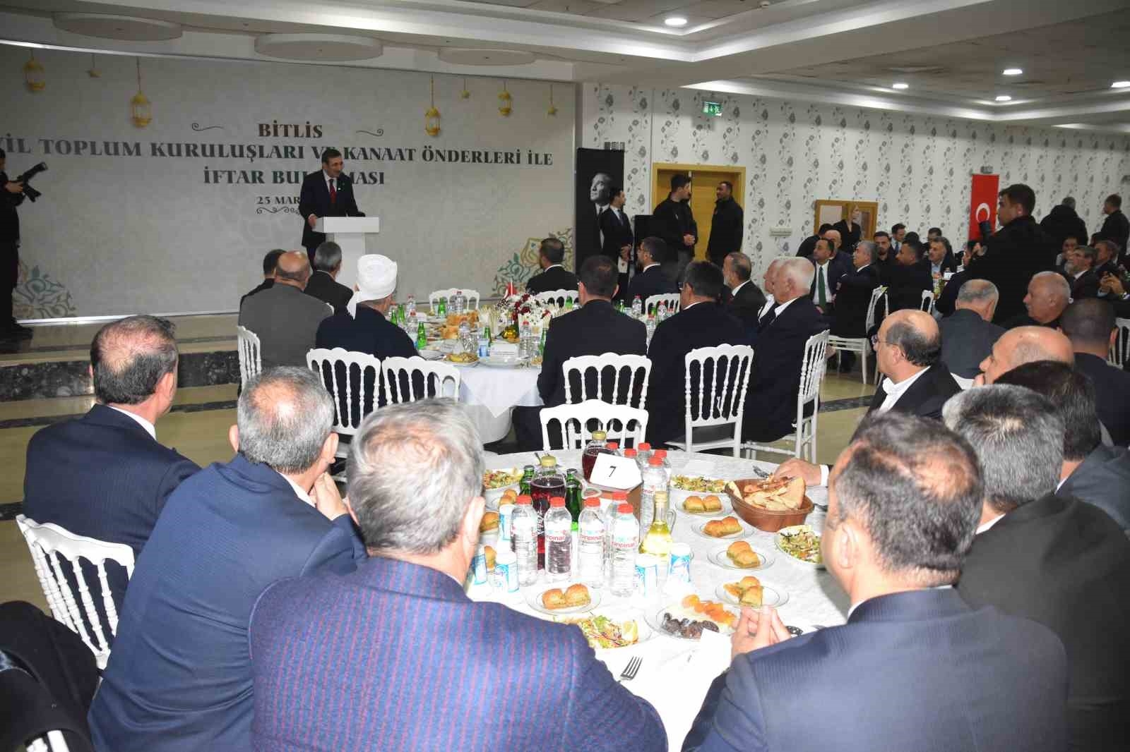 Cumhurbaşkanı Yardımcısı Yılmaz: "Özellikle tekstil alanında Bitlis tüm bölgenin üretim merkezi haline geliyor"