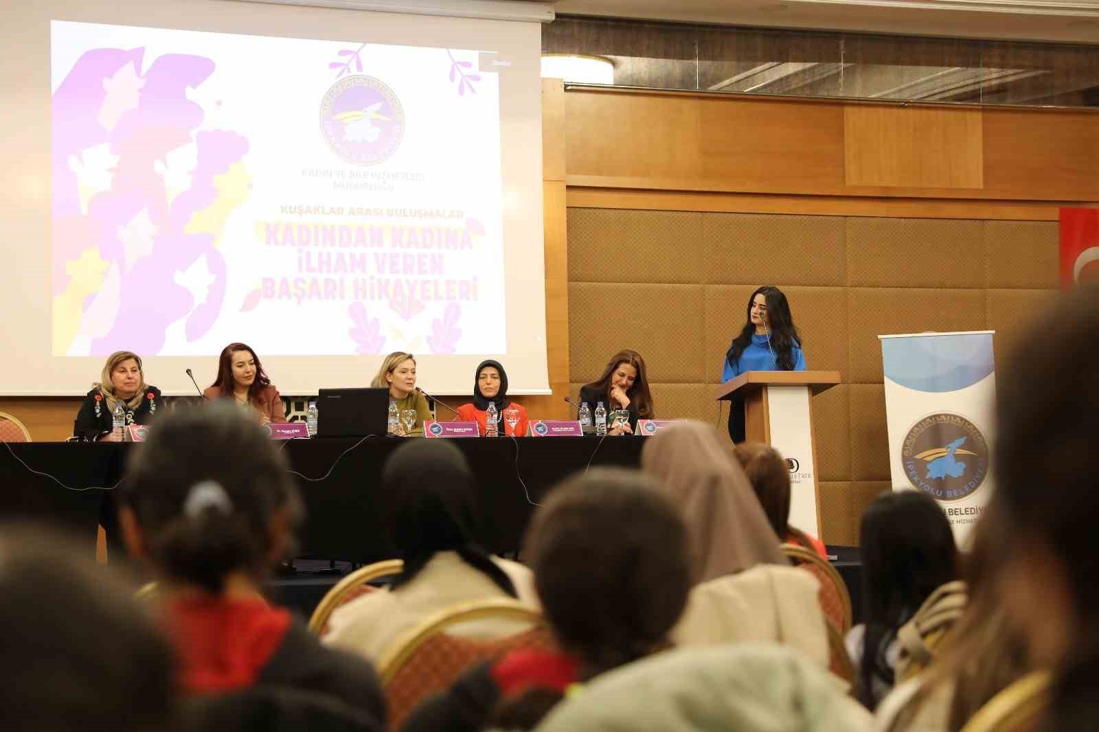 Van'ın İpekyolu İlçesinde 'Kuşaklar Arası Buluşmalar: Kadından Kadına İlham Veren Başarı Hikayeleri' semineri