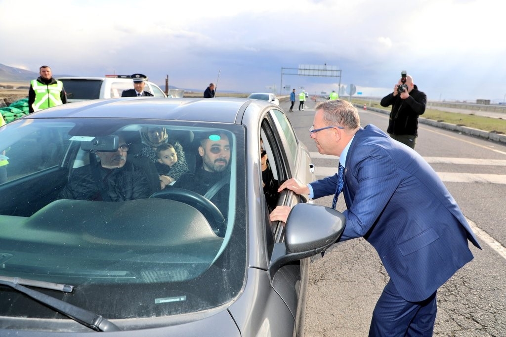 Bayramda emniyet güçleri tedbiri elden bırakmıyor