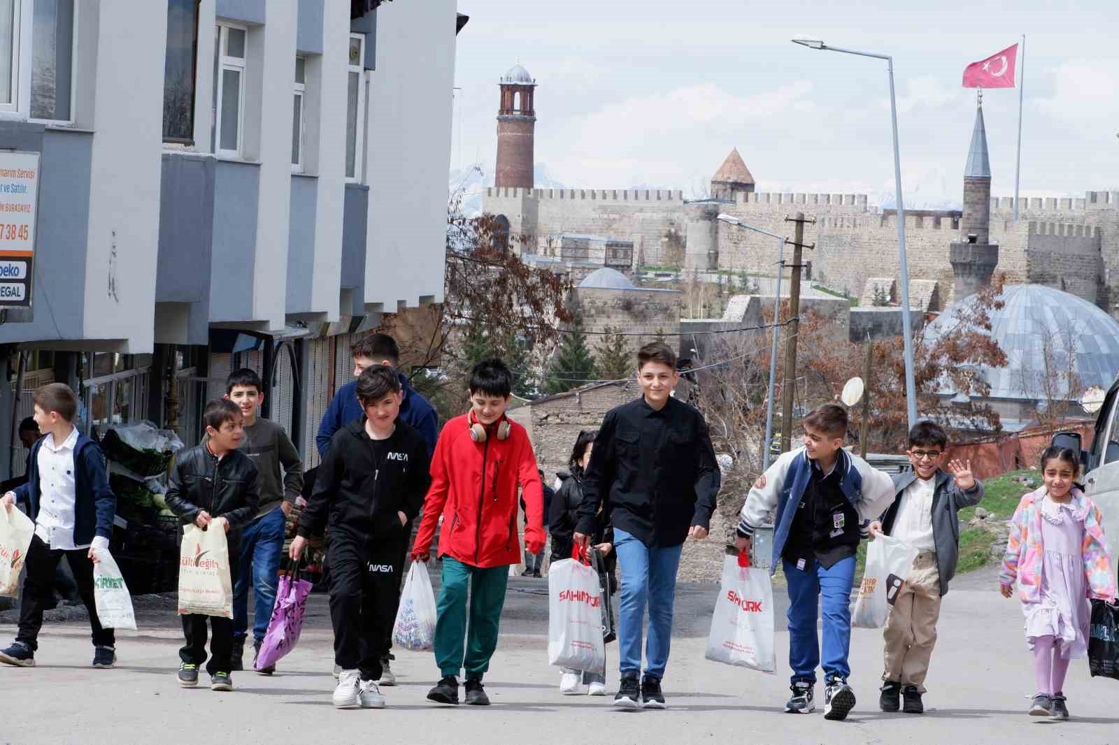 Erzurum'da  Arafalık toplama geleneği