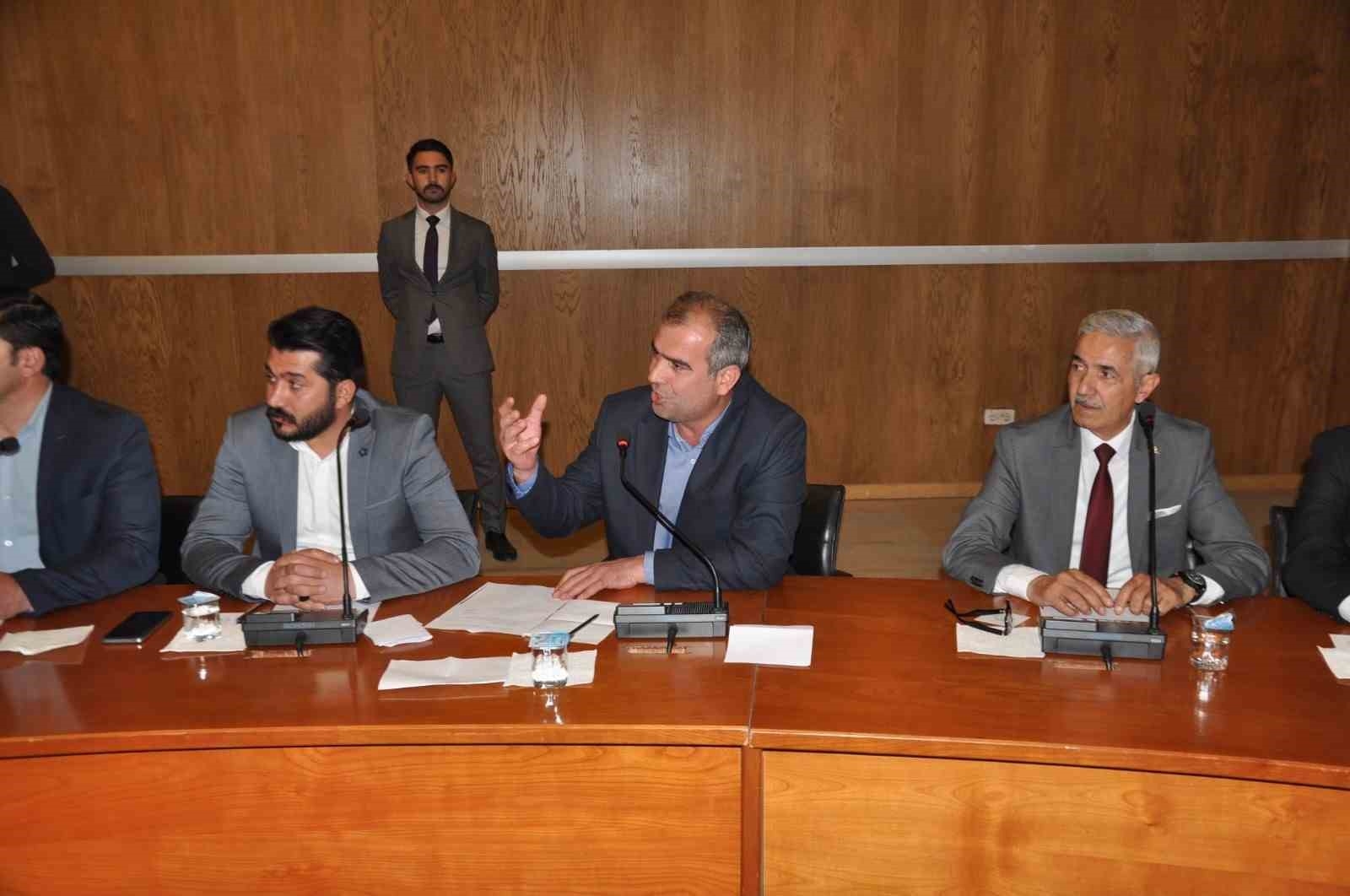 Kars Belediyesi ilk meclis toplantısını yaptı