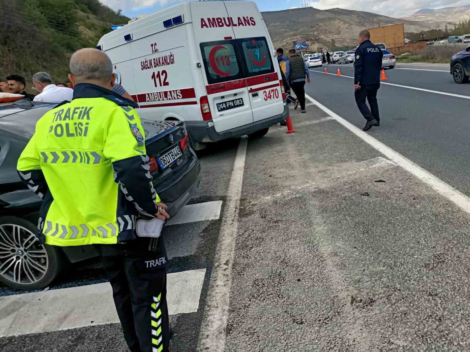 Malatya'da feci kaza: 2'si ağır 8 yaralı