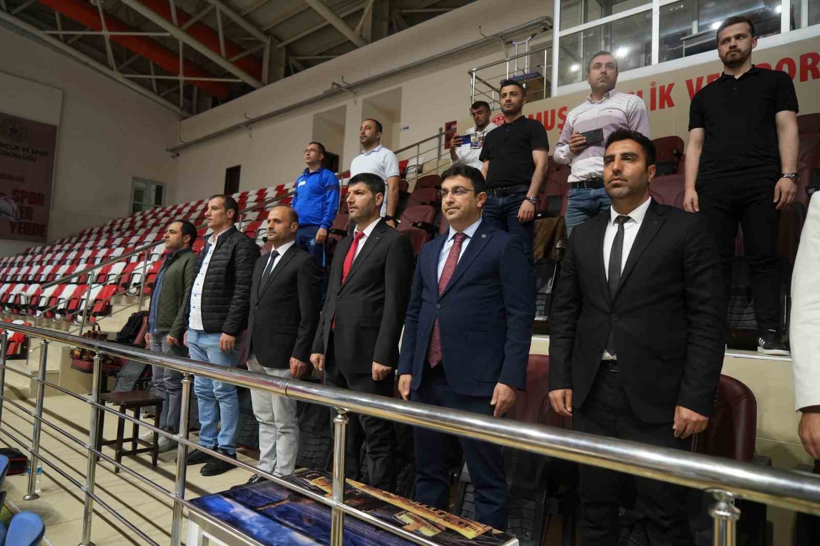 Muş'ta Kredi ve Yurtlar Genel Müdürlüğü Masa Tenisi Turnuvası 60 sporcunun katılımı ile başladı