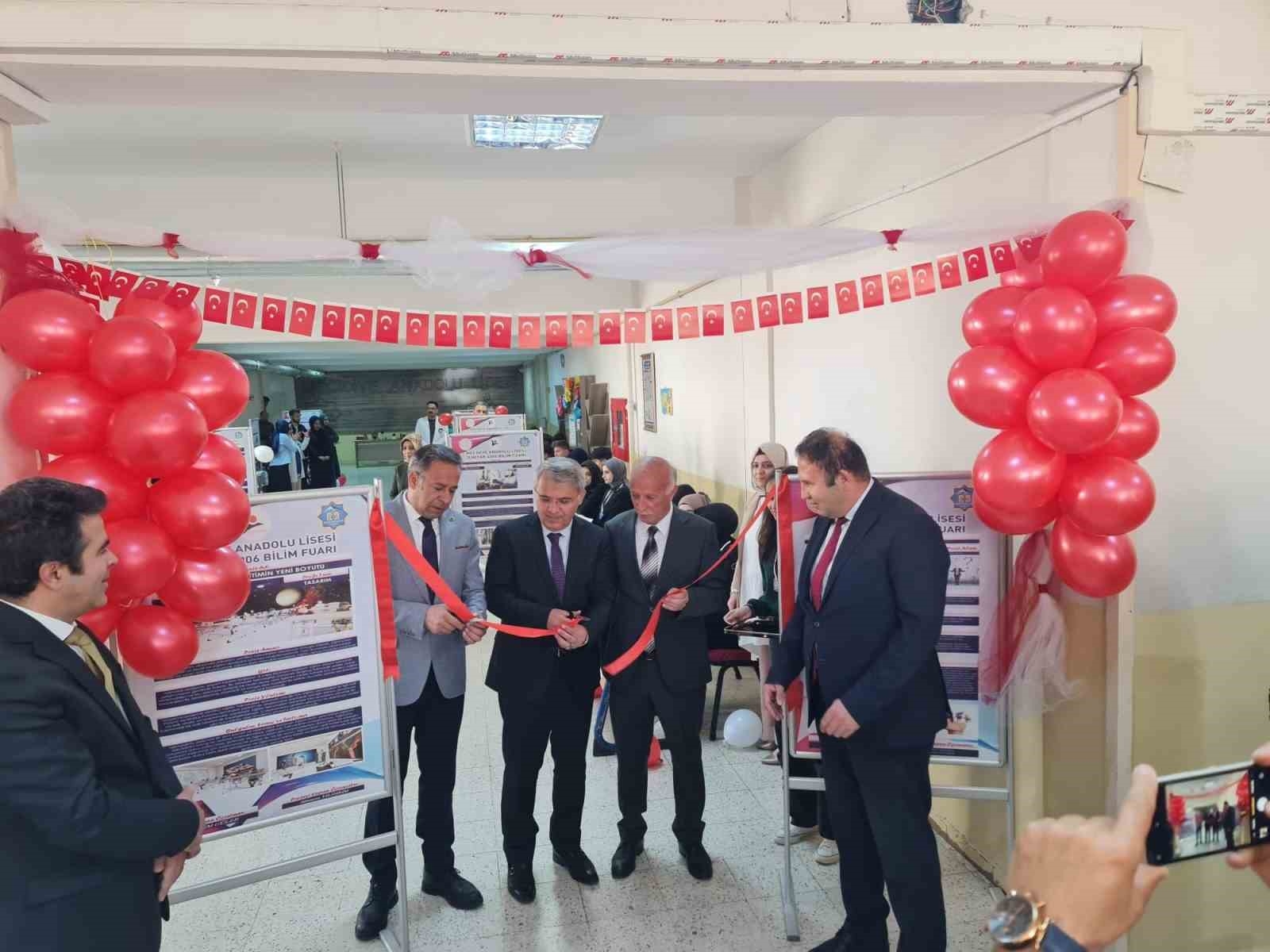 Erzurum Mecidiye Anadolu Lisesi'nde bilim fuarı