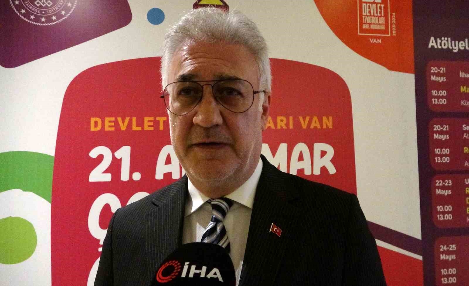 Tamer Karadağlı: "Van'ın kültürel çeşitliliğini ve tarihini tiyatro yoluyla tanıtacağız"