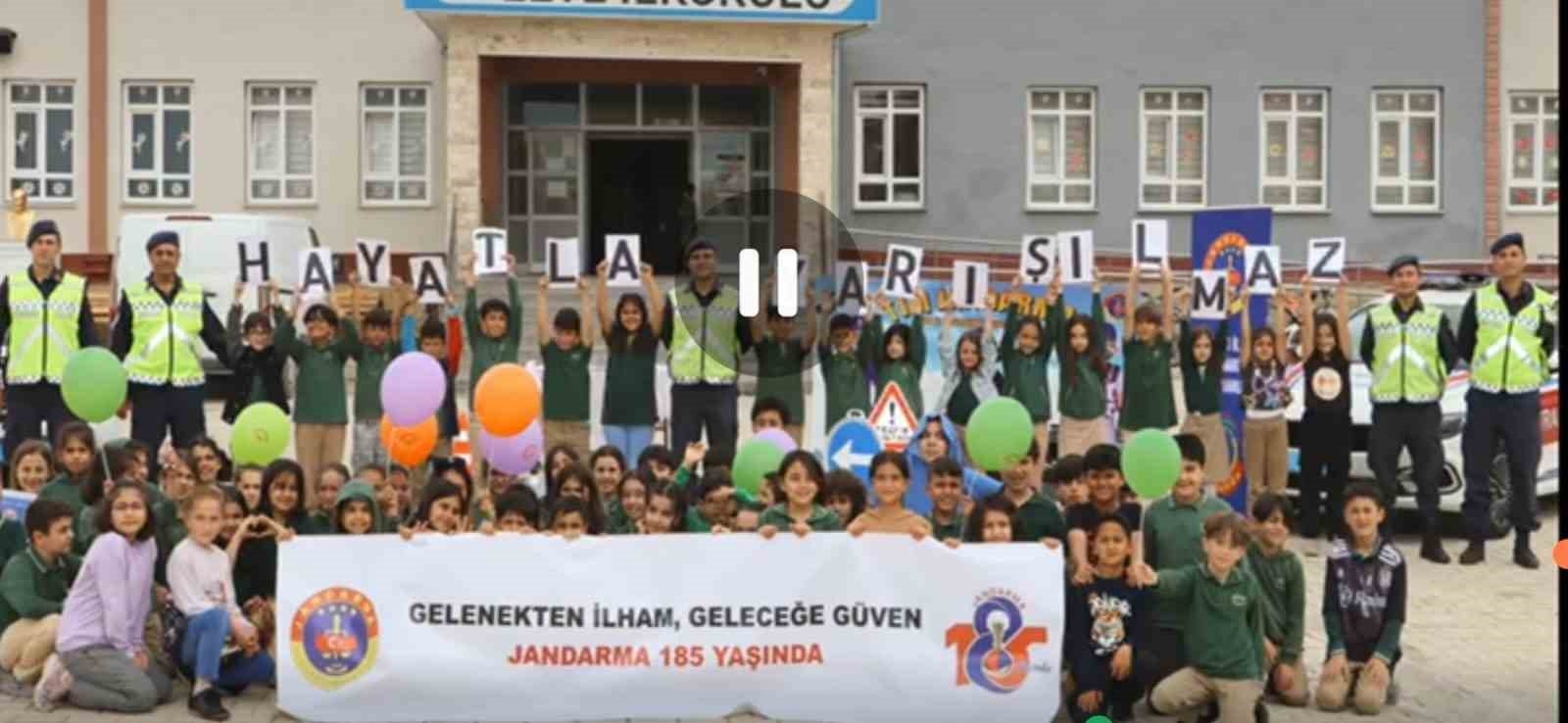 Van İl Jandarma Komutanlığı 9 bin 815 yol kullanıcısı ve öğrenciye trafik eğitimi