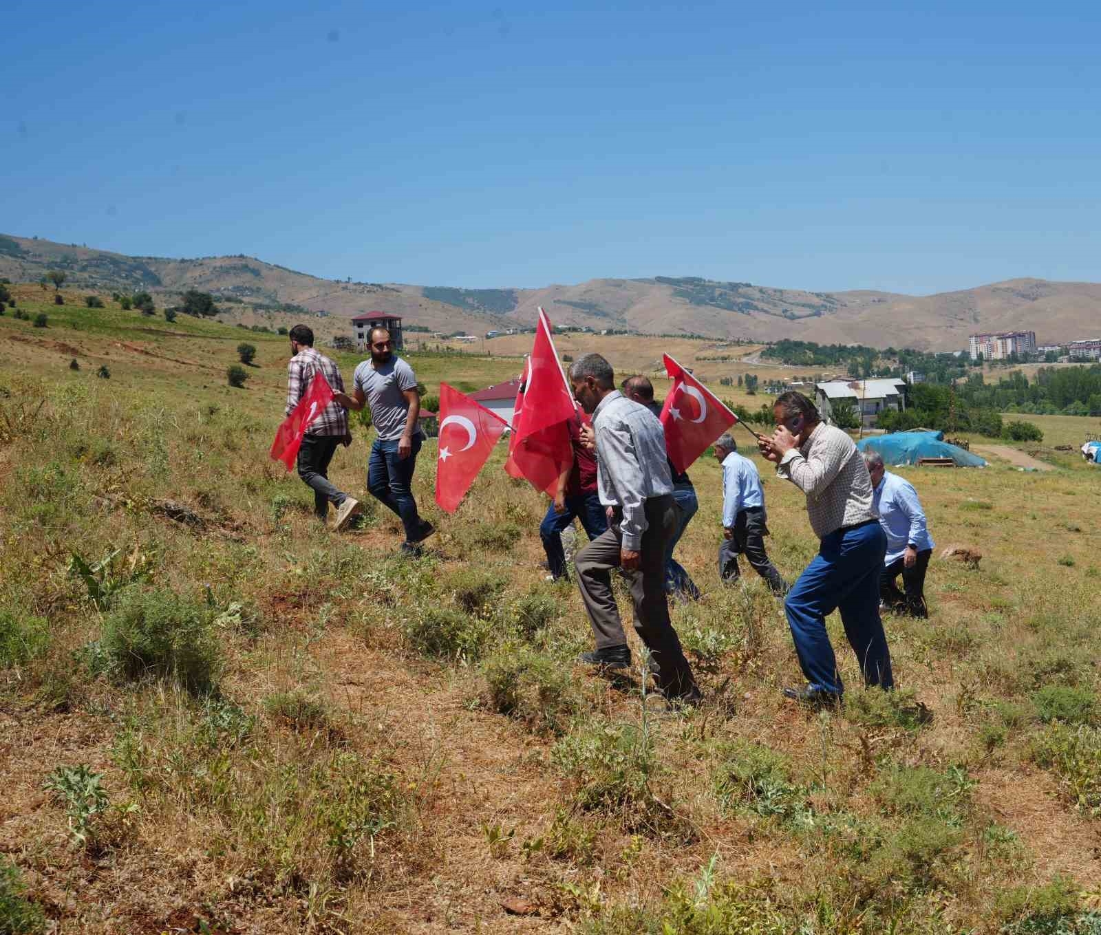 Muş'ta rüzgar enerji santrali inşaatı protesto edildi
