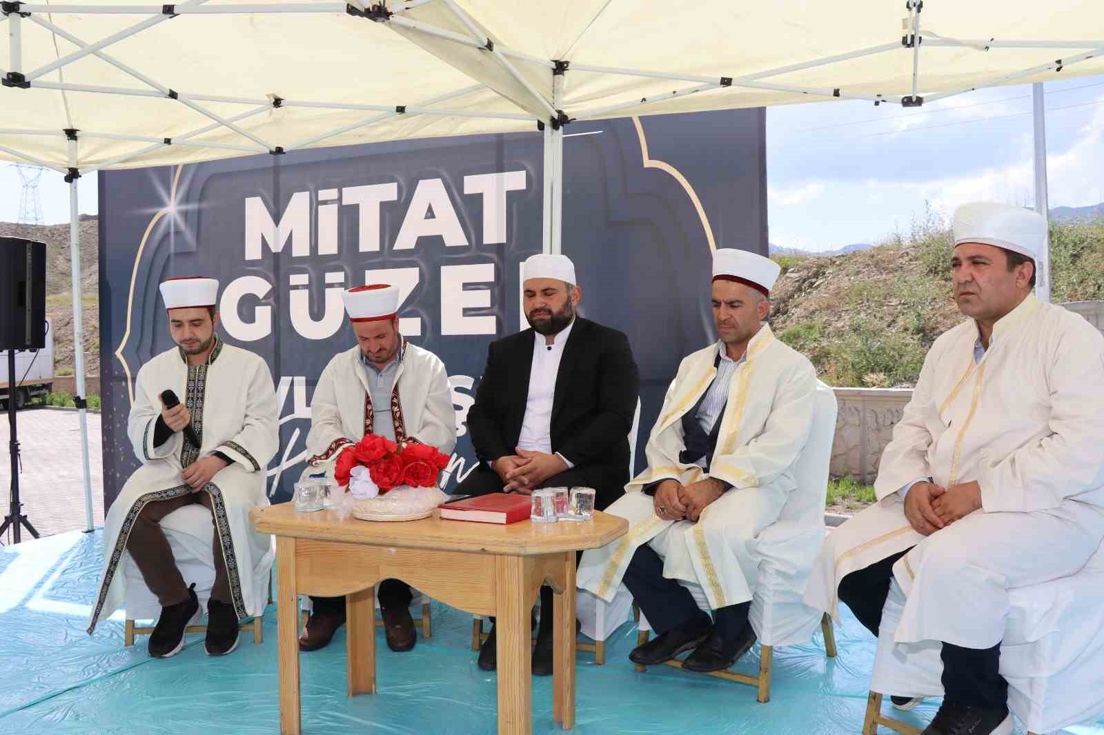 Erzurum Oltu'da evlatlarından babalarına vefa