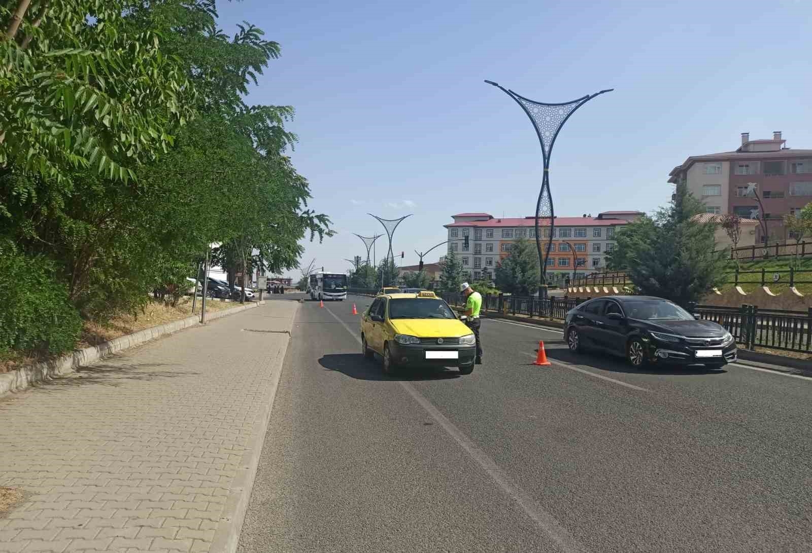 Trafik denetimleri sürüyor Iğdır'da