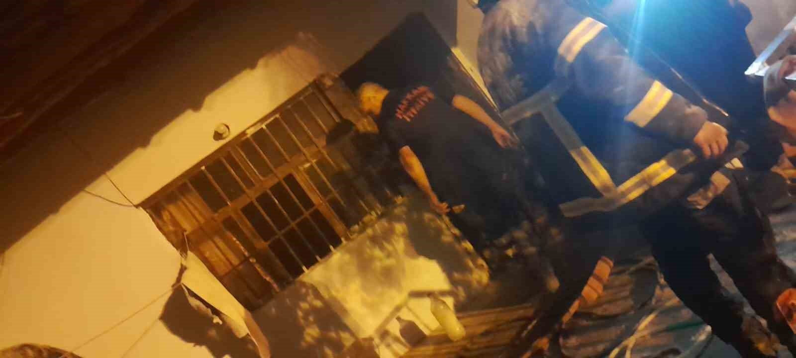 Hakkari'de korkutan yangın
