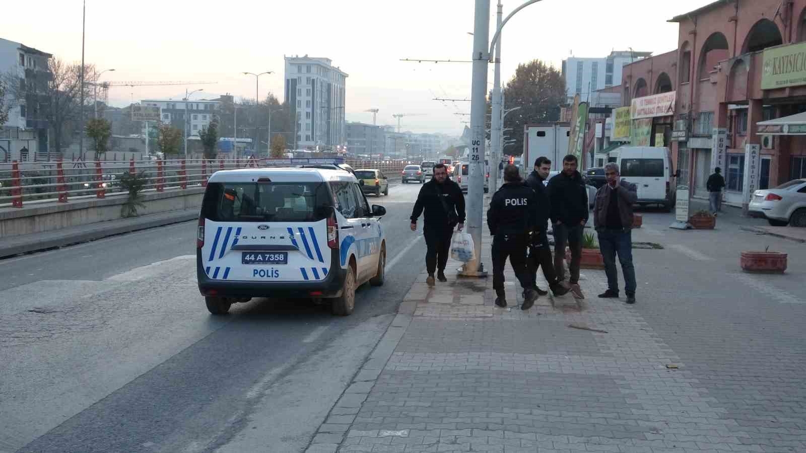 Malatya'da Trambüsten kopan kollektör küçük çocuğu hastanelik etti