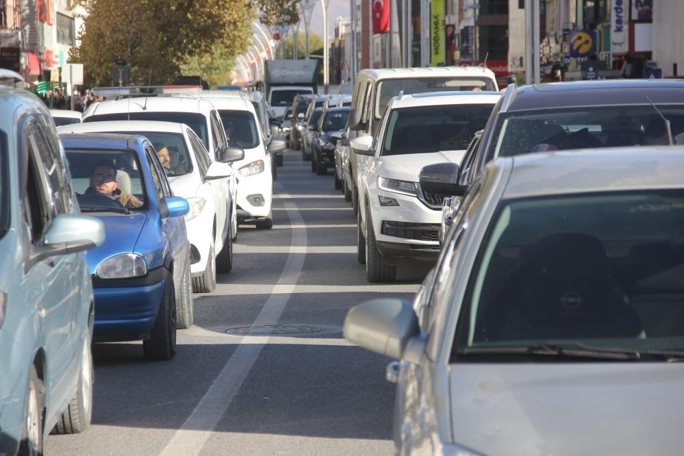 Erzincan'da araç sayısı 76 bin 678 oldu