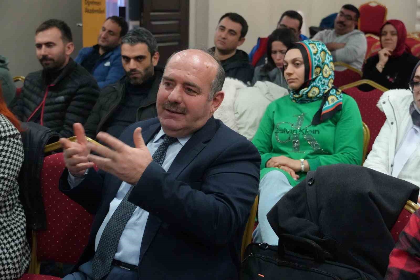 Erzurum'da "Öğretmen Akademileri" buluşmaları sürüyor
