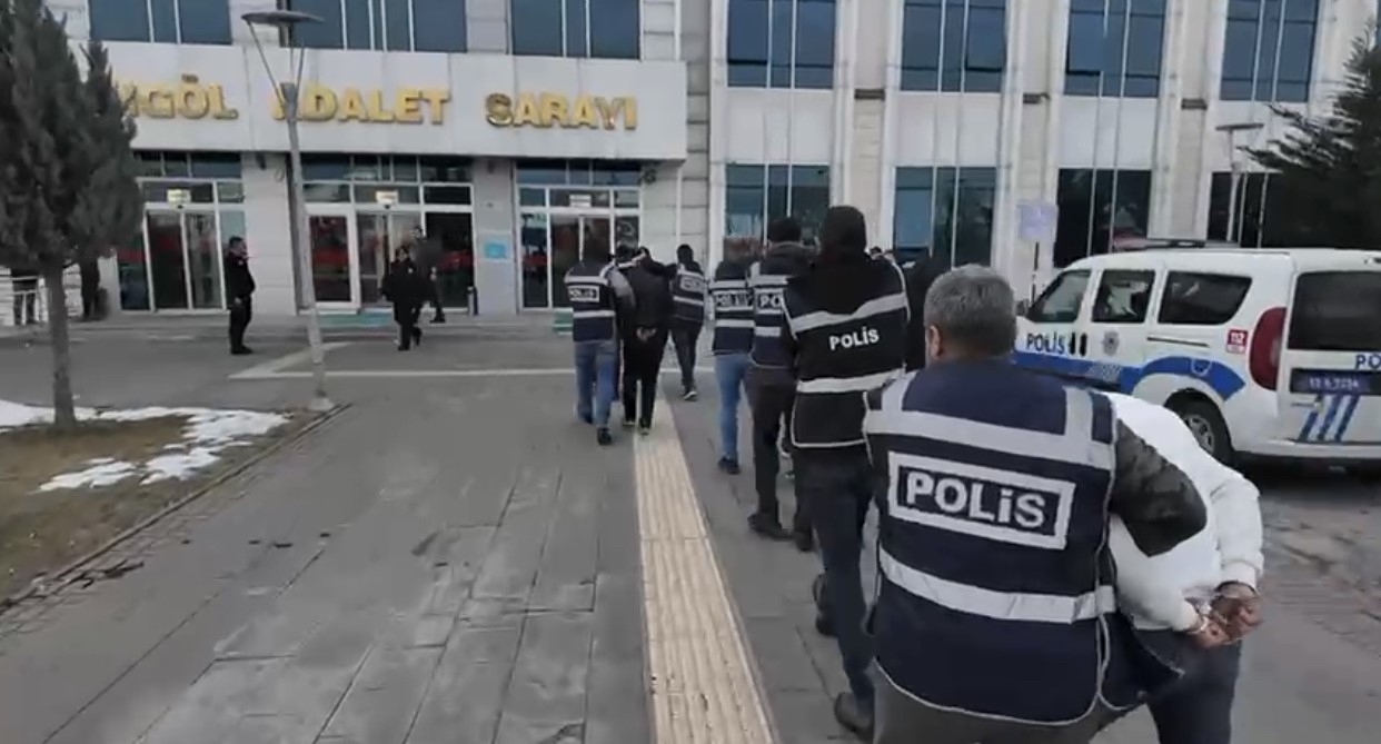 Polis Bingöl'de hırsızlık zanlısı 6 şüpheli yakalandı
