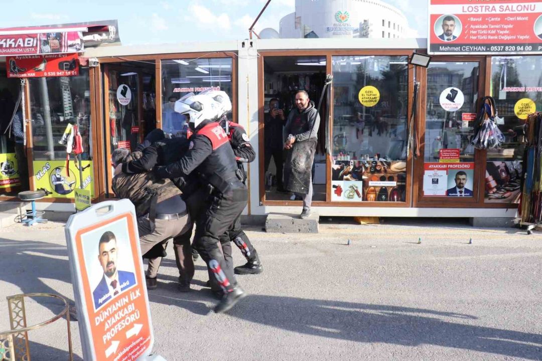 Malatya’da kavga ihbarına giden polis şaşkına döndü
