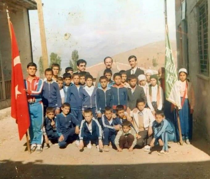 Ortaokul arkadaşları 40 yıl sonra buluştu