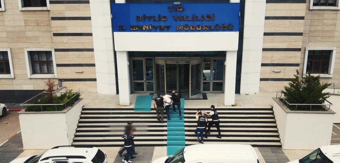 4 kilo skunk uyuşturucu madde ele geçirildi