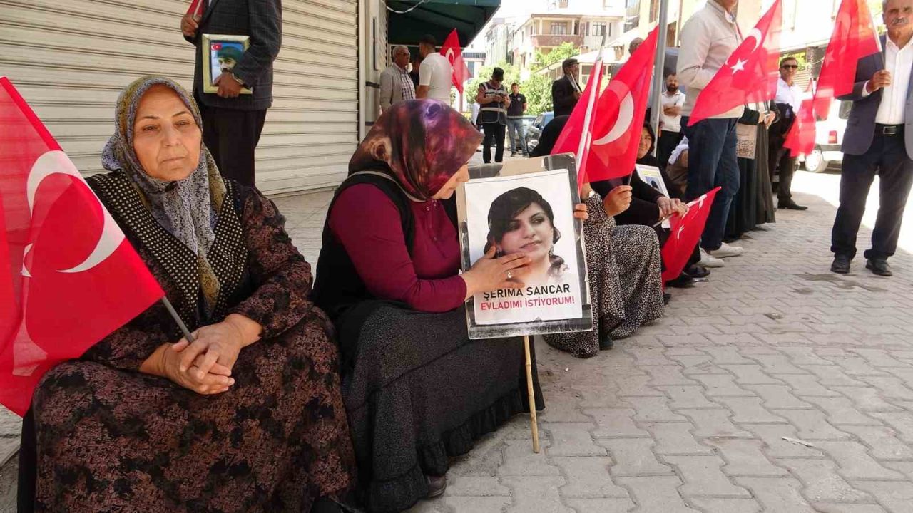 Evlat nöbeti hala devam ediyor