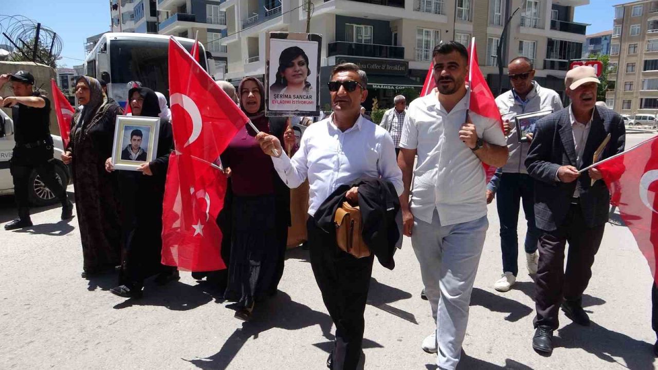 Evlat nöbeti hala devam ediyor