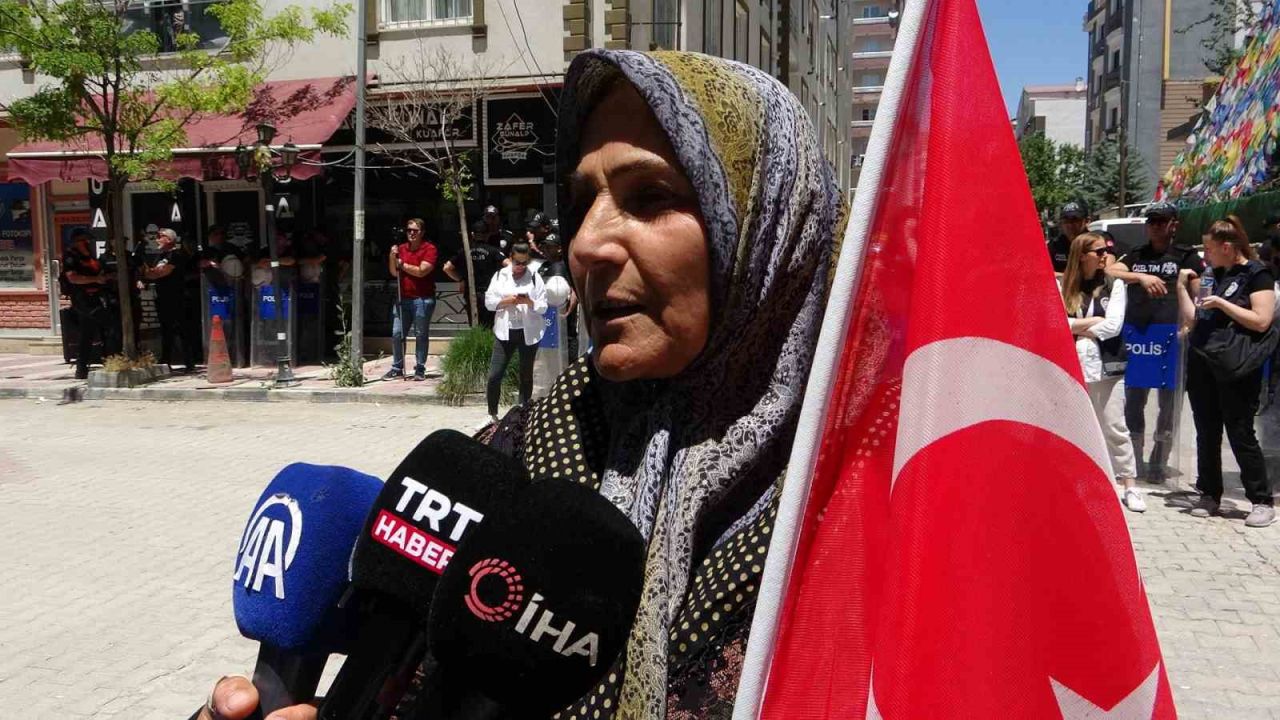 Evlat nöbeti hala devam ediyor