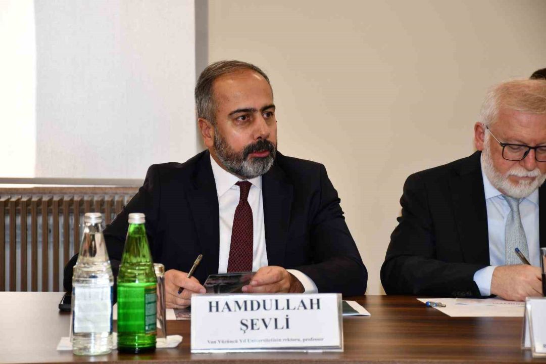 Rektör Hamdullah Şevli, Azerbaycan’da resmi temaslarda bulundu