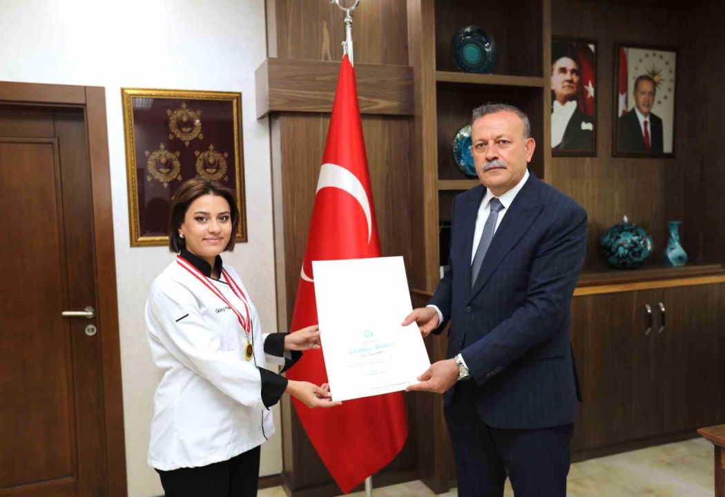 BEÜ gastronomi öğrencileri "Yokluktan Tercihe" adlı tabaklarıyla Türkiye ikincisi oldu