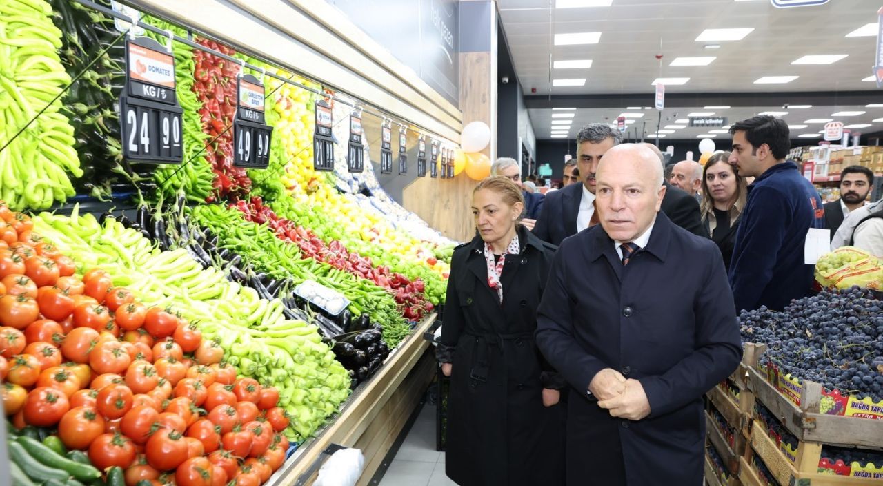 Büyükşehir Belediyesi Halk Pazarı’nın 8’inci şubesi Hilalkent’te açıldı