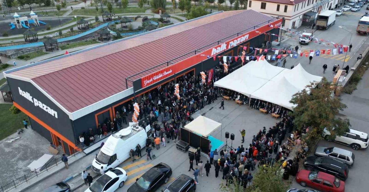 Büyükşehir Belediyesi Halk Pazarı’nın 8’inci şubesi Hilalkent’te açıldı