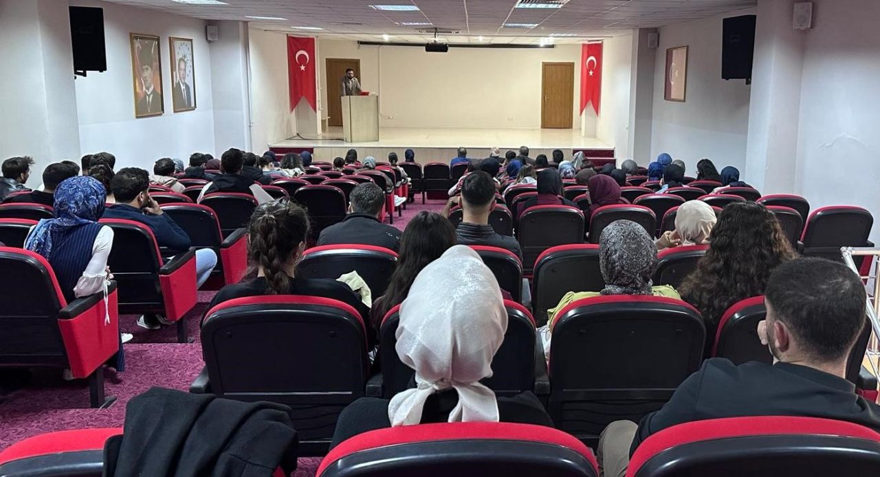 Erzincan Binali Yıldırım Üniversitesi "Damgalanma ve Ruh Sağlığı" söyleşisi gerçekleştirildi