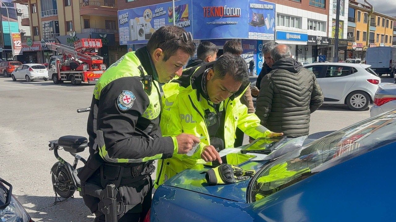 Erzincan’da motosikletlilere sıkı denetim