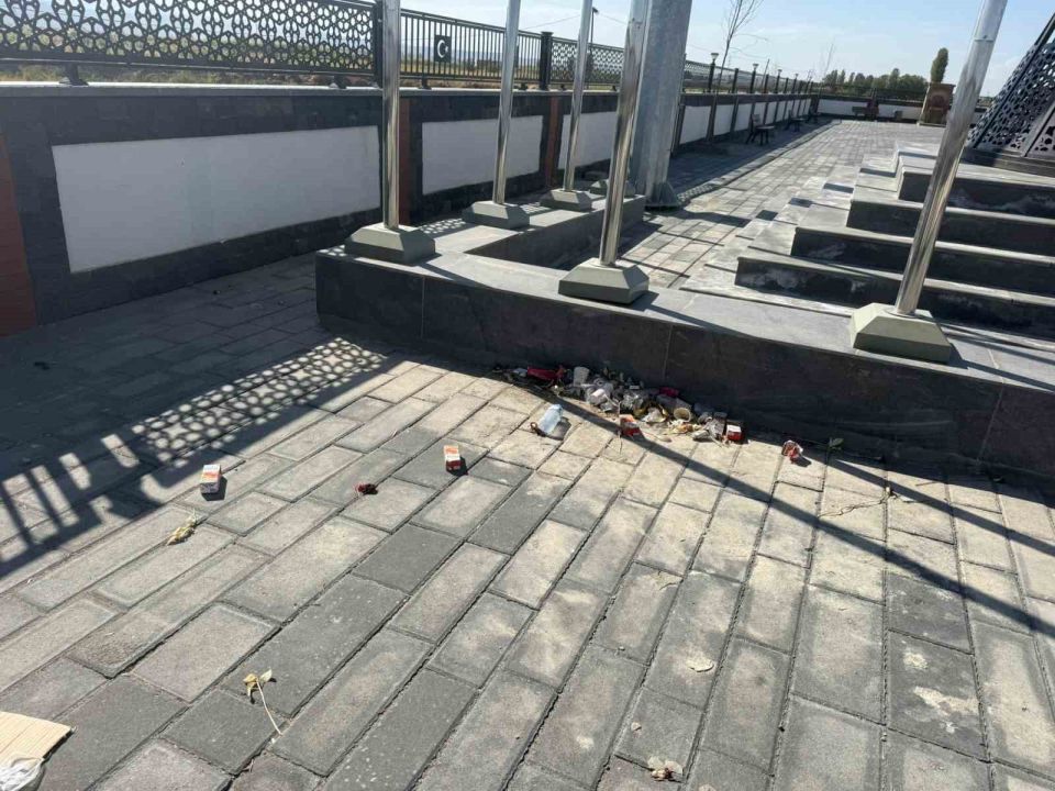 Dilucu Şehitleri Anıtı’ndaki kirlilik tartışması: Haberi yapan gazeteci gözaltına alındı