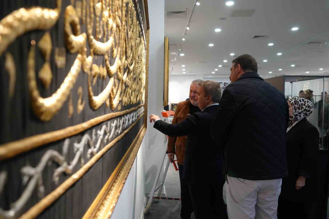 Mukaddes emanetleri görmek isteyenler soluğu bu sergide aldı