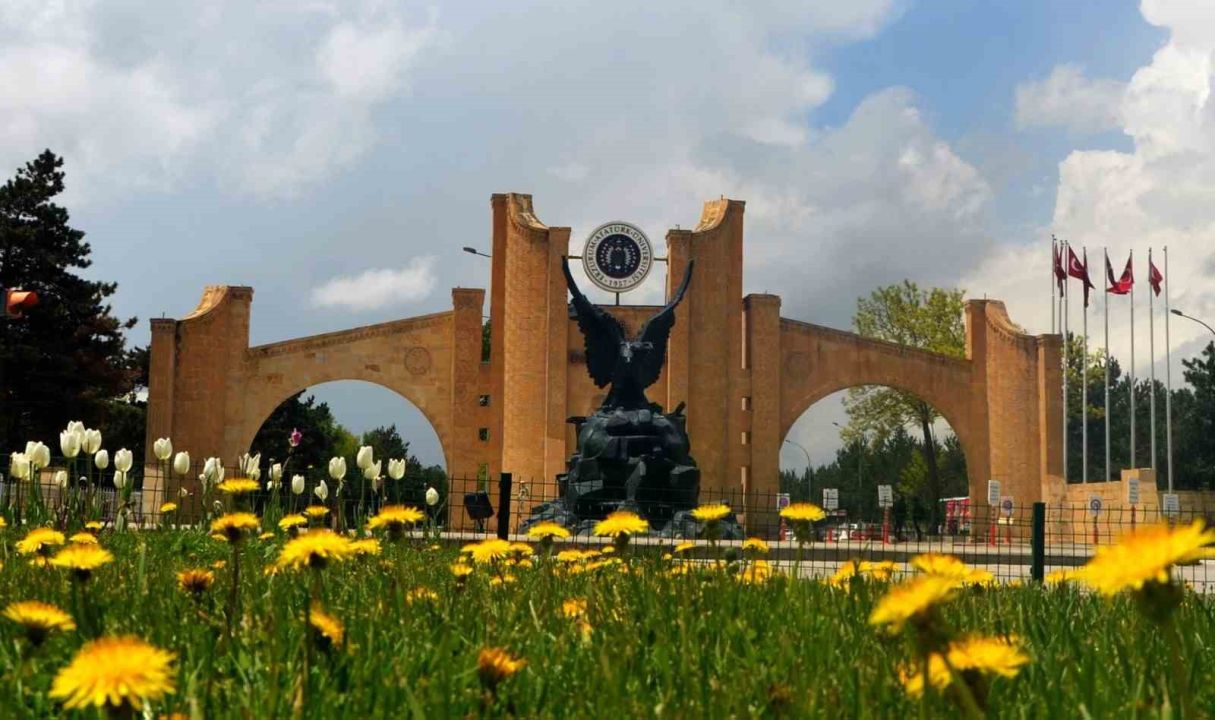 Erzurum'da Atatürk Üniversitesi yeni yönetimiyle zirveye koşuyor