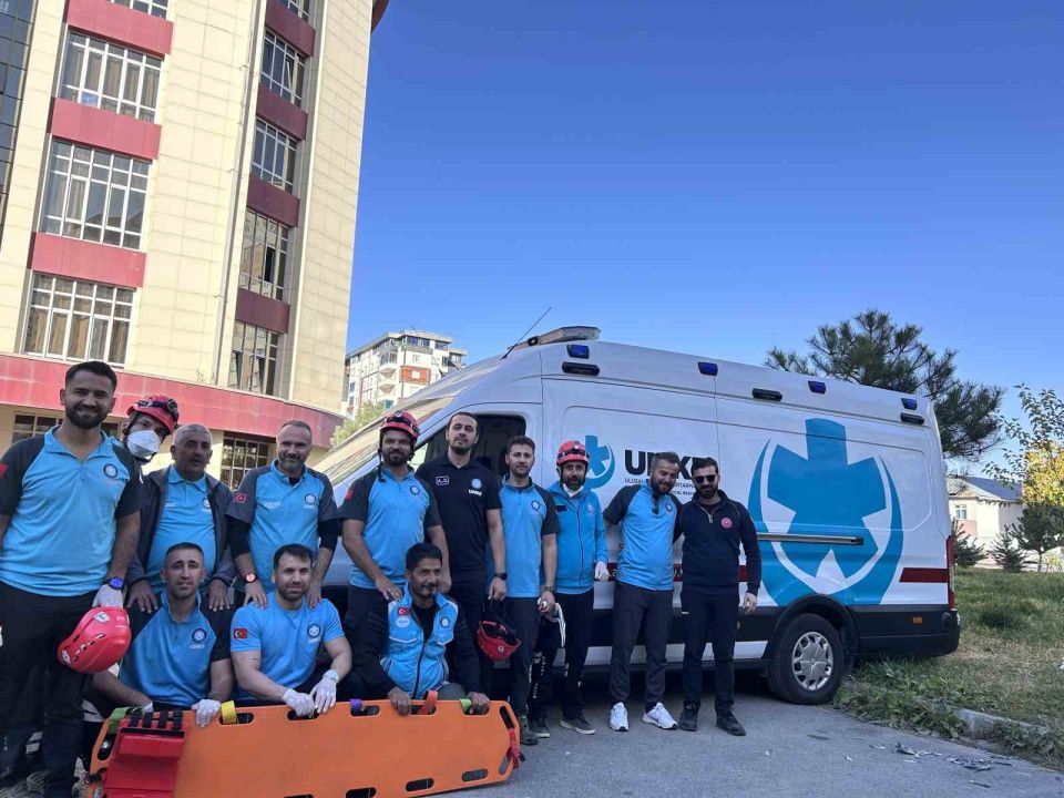 Muş'ta gerçeğini aratmayan yangın tatbikatı