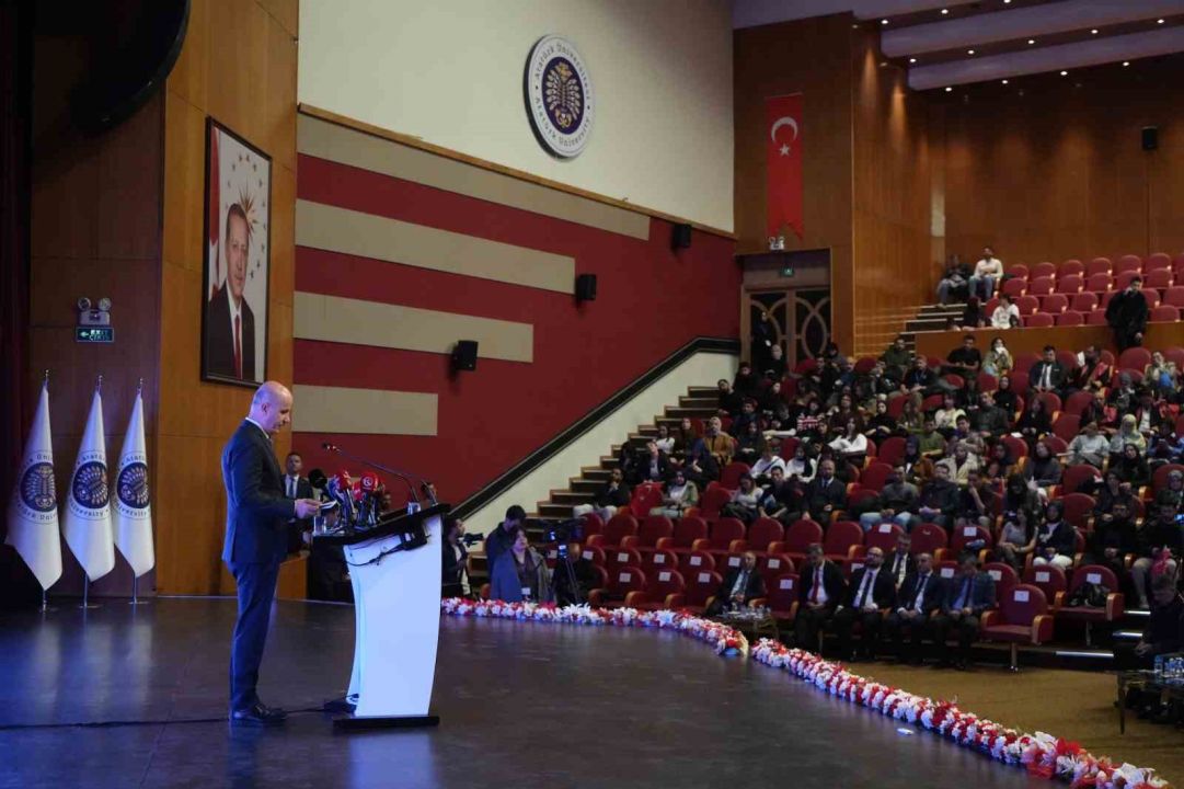 YÖK Başkanı Prof. Dr. Özvar: "Artık yaz okullarında üst sınıflardan da ders alınabilmeli"