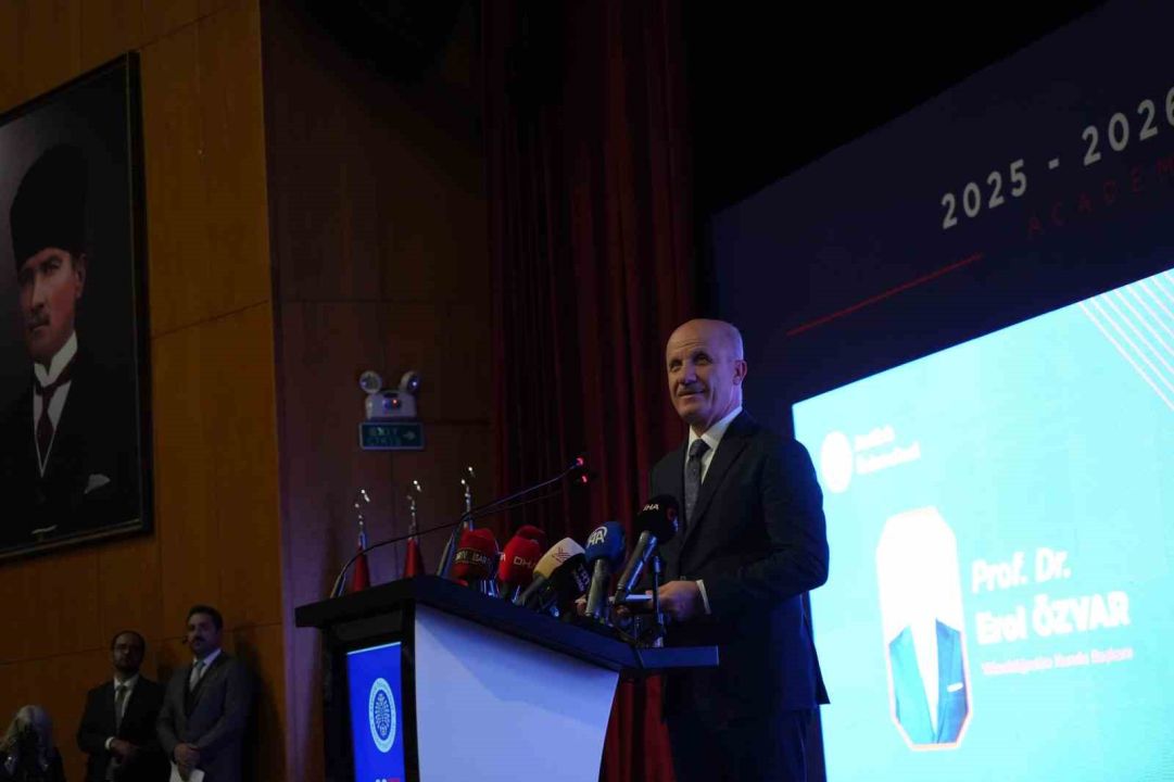 YÖK Başkanı Prof. Dr. Özvar: "Artık yaz okullarında üst sınıflardan da ders alınabilmeli"