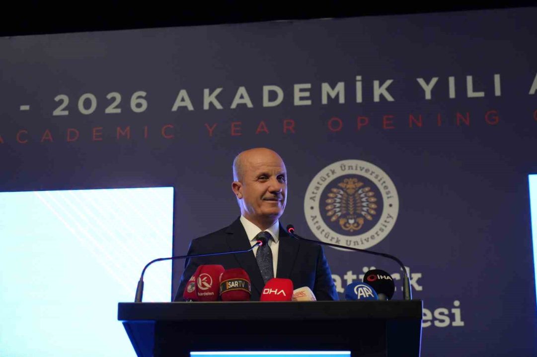 YÖK Başkanı Prof. Dr. Özvar: "Artık yaz okullarında üst sınıflardan da ders alınabilmeli"