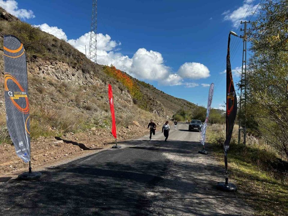 Koşan yıldızlar Posof’ta parladı