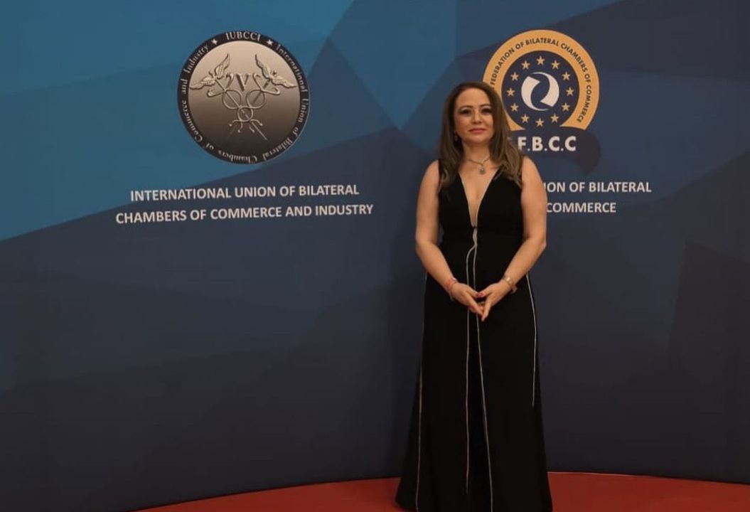 Prof. Dr. Aysun Bay’a "Avrupa’nın En Başarılı Türk Kadını" Ödülü