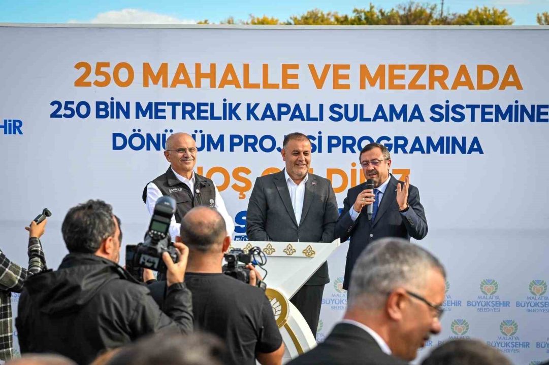 Malatya Büyükşehir Belediyesi’nden üreticilere sulama borusu desteği