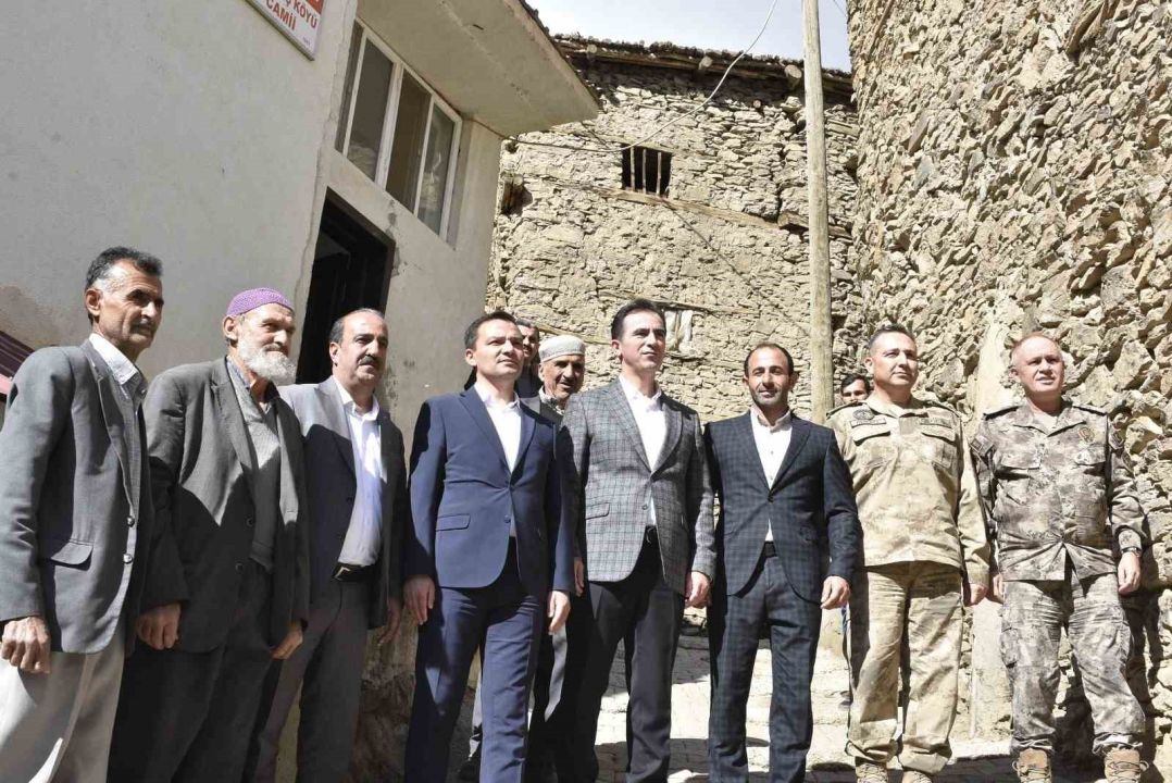 Vali Karakaya: "Uzuntaş, sadece bir köy değil Bitlis’in kültürel hafızasıdır"