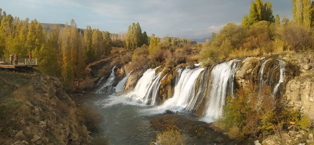 Van’da sonbahar renk cümbüşü